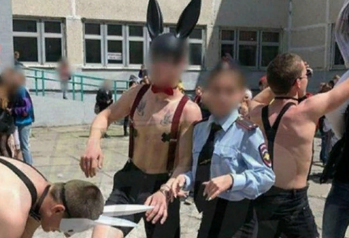 БДСМ-маскарад: выпускники устроили скандальную вечеринку