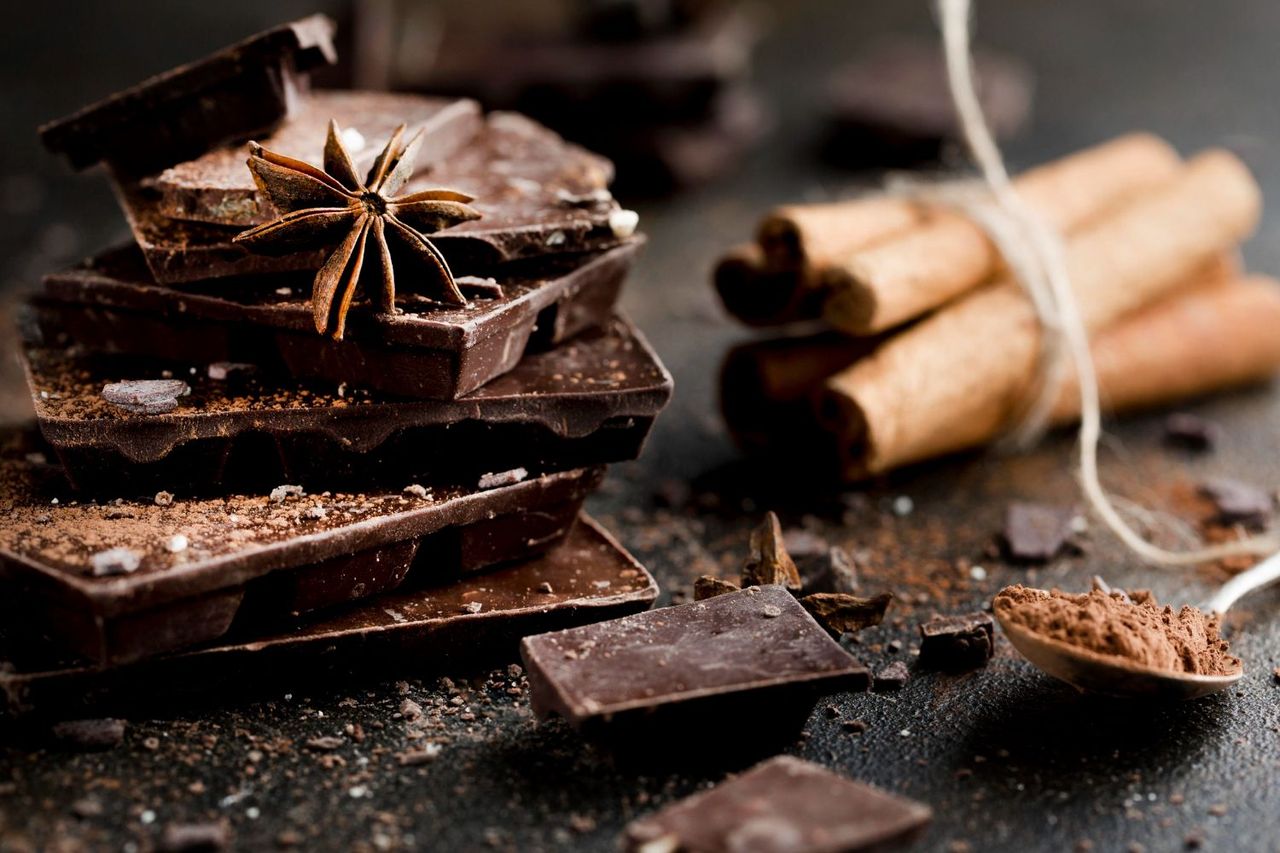 Цены на какао возобновили рост, их колебания стали "сумасшедшими"