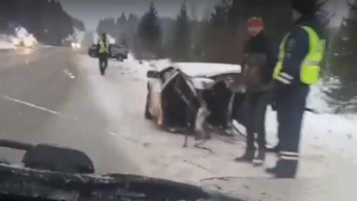 Разорвало на части: люди чудом выжили в серьезном ДТП в Прикамье