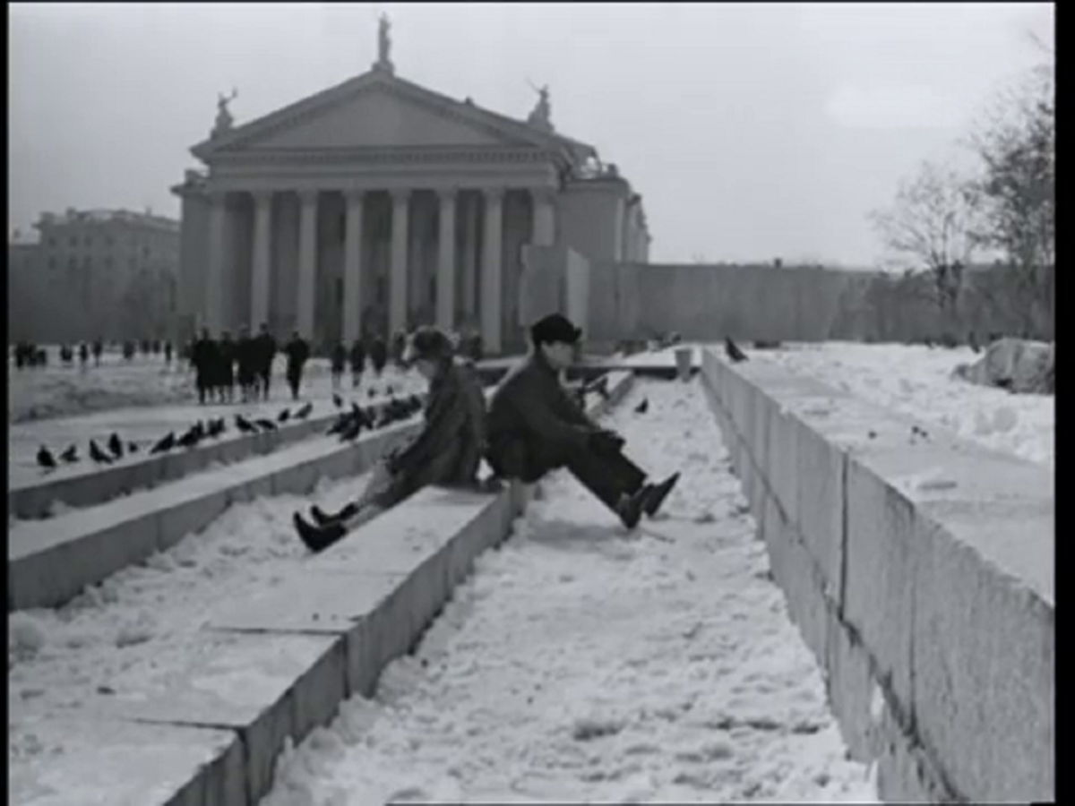 Побывал на месте съемок фильма 1968 года «Переходный возраст» в Волгограде. Показываю, как изменился город с тех пор фильма, Переходный, Современный, Волгограда, набережная, Волгограде, Волги, Ленина, городе, Павших, борцов, после, здание, Герхардта, Волгоградского, Павлова, театра, практически, драматического, проспекту