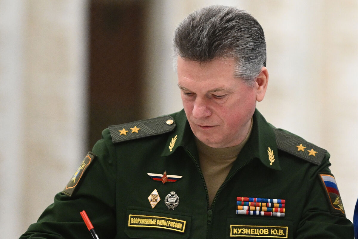 Главный кадровик Минобороны Кузнецов задержан по делу о взятке