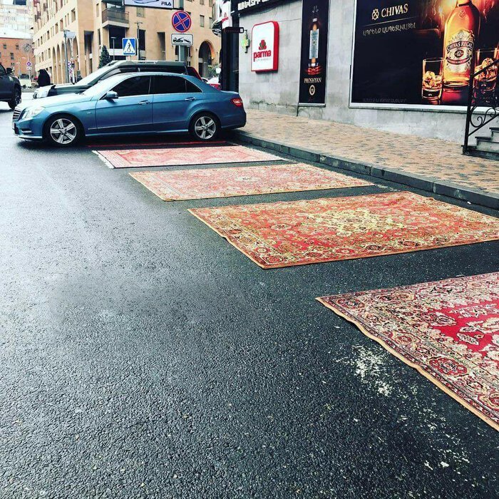 Парковочка в Армении ковры, ковёр, подборка, прикол, странности, юмор