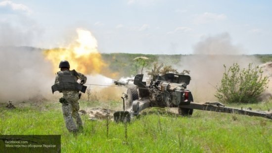 Украина армия серьезно обстреляла мирные города и села Донбасса