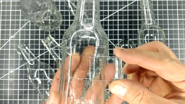 Простой способ проделать в стеклянной бутылке отверстие любой формы