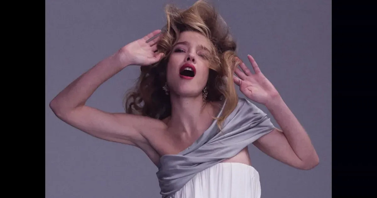 Наталья Водянова снялась для глянца в образах Dior