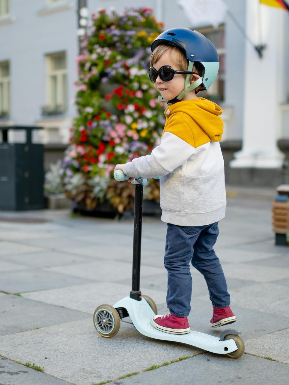 Где купить детский самокат: 30 лучших моделей (двухколесные и трехколесные) ребенка, самоката, самокат, ножной, Самокат, диаметром, тормоз, колесами, розовая, 100 кгРост, Расцветки, регулирующийся, 50 кгРост, наклонный, регулируется, Тормоз, расцветки, парковки, поворотный, колес
