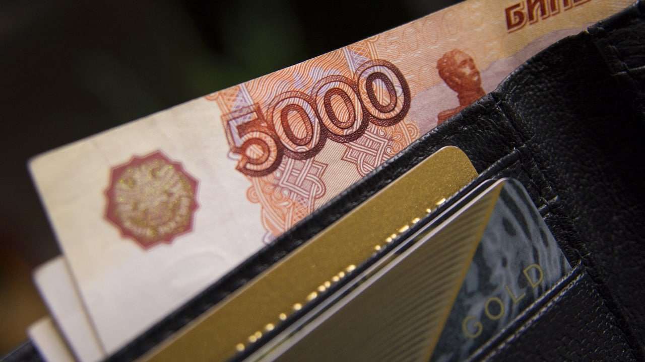 «Ведомости»: в России введут новый порядок платежей по лицензионным контрактам в рублях Экономика