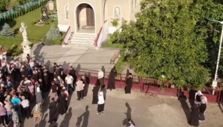 приход Рождества Пресвятой Богородицы в селе Гринауцы...