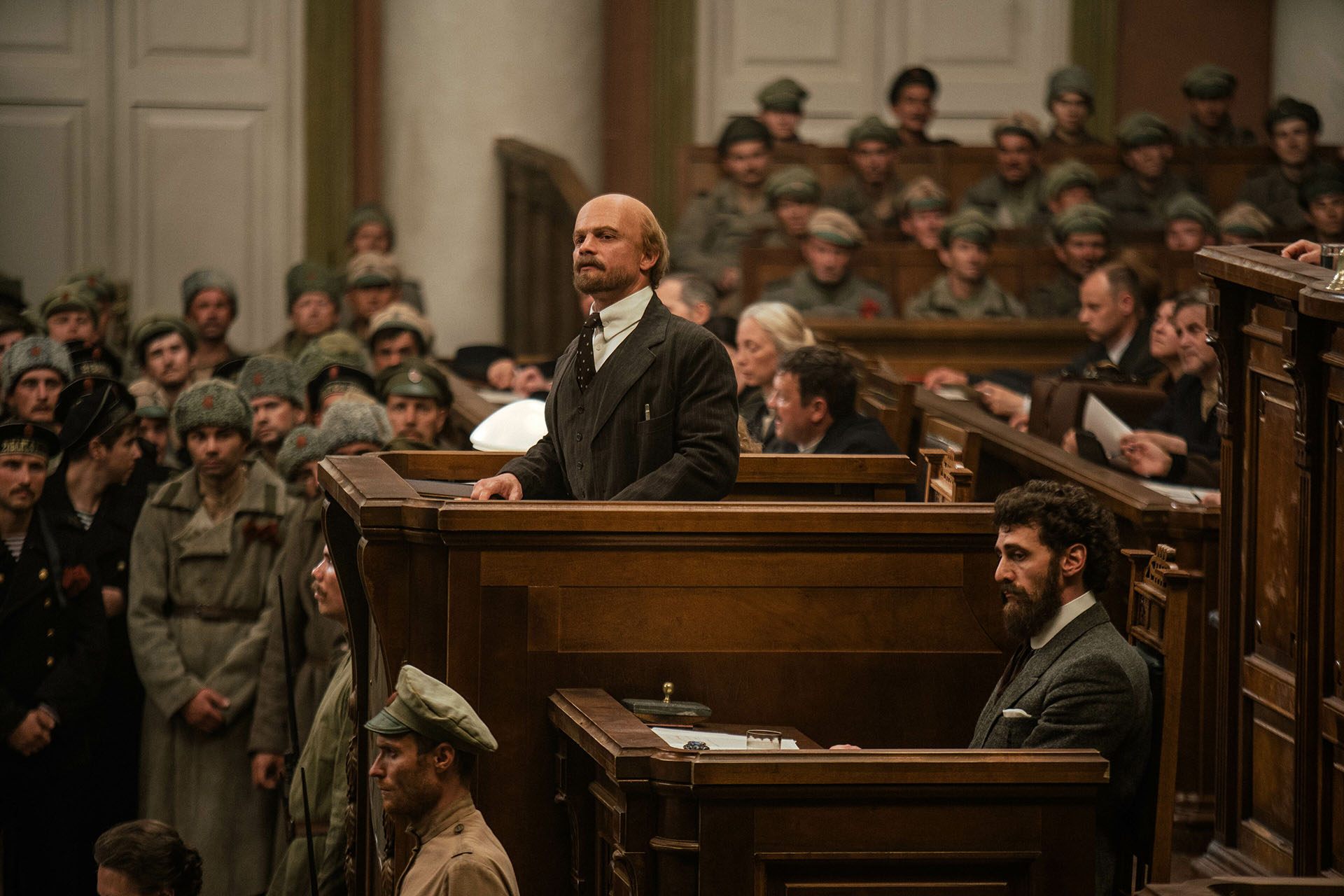 Кадр из сериала «Хроники русской революции»