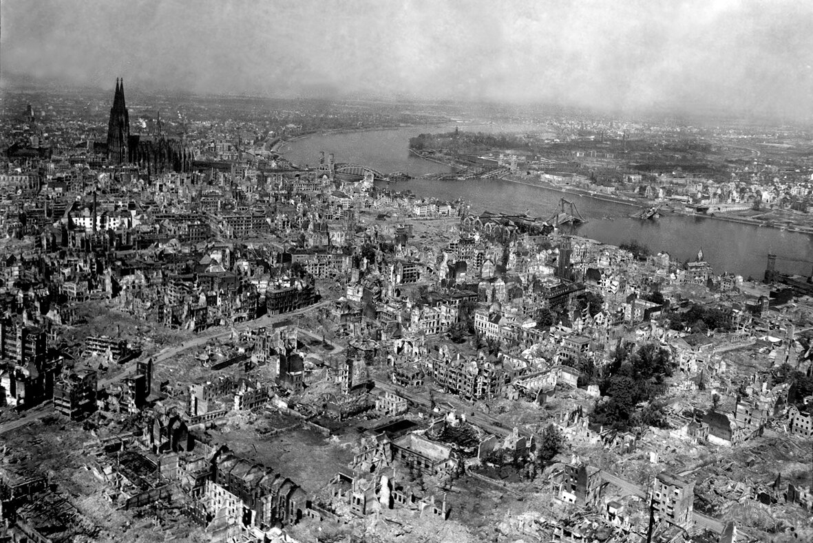 Дрезден после бомбардировок, 1945 год