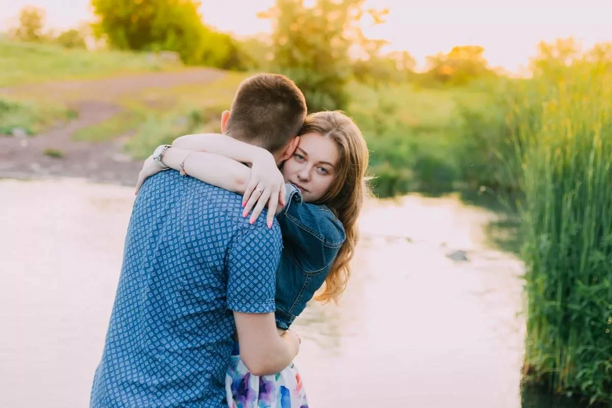 Русский love story. Лав стори. Лав стори фотосессия. Фотосессия лавстори интересные. Фотосессия лавстори в городе.