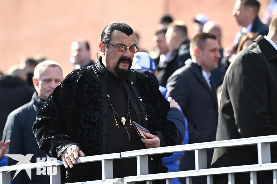 Актер Стивен Сигал на Параде победы Иван МАКЕЕВ