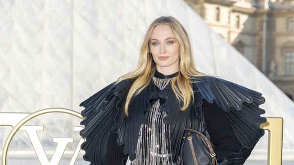 Удивила: Софи Тернер бросила своего бойфренда-аристократа