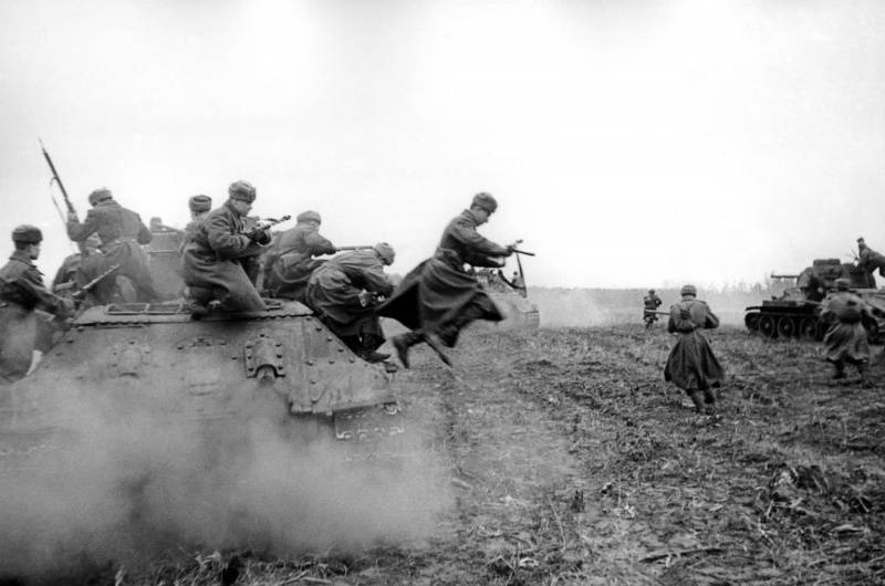 75 лет назад советские войска взяли штурмом Будапешт 75 лет назад советские войска взяли штурмом Будапешт войска, Будапешта, Венгрии, фронта, города, Будапешт, Будапеште, противника, группировки, окружения, Советские, операции, войск, Украинского, армии, вермахта, наступление, венгерские, декабря, правительство