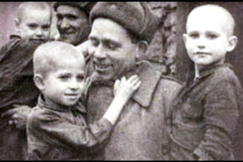 Освобожденные дети Саласпилса. 1944 г.