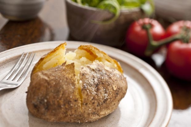Почему не стоит хранить сырую картошку в холодильнике, картошка в холодильнике, картофель в холодильнике