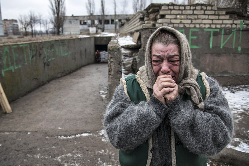 Убеждён – соберу кучу негатива, но выскажусь. Слишком много под вчерашней статьёй появилось нервных граждан, никак не желающих расстаться с эмоциональными качелями.-6