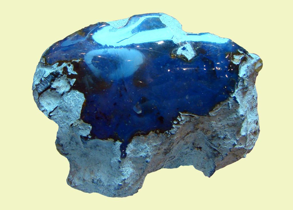 1280px-Ambre_bleu_dominicain_21207.jpg