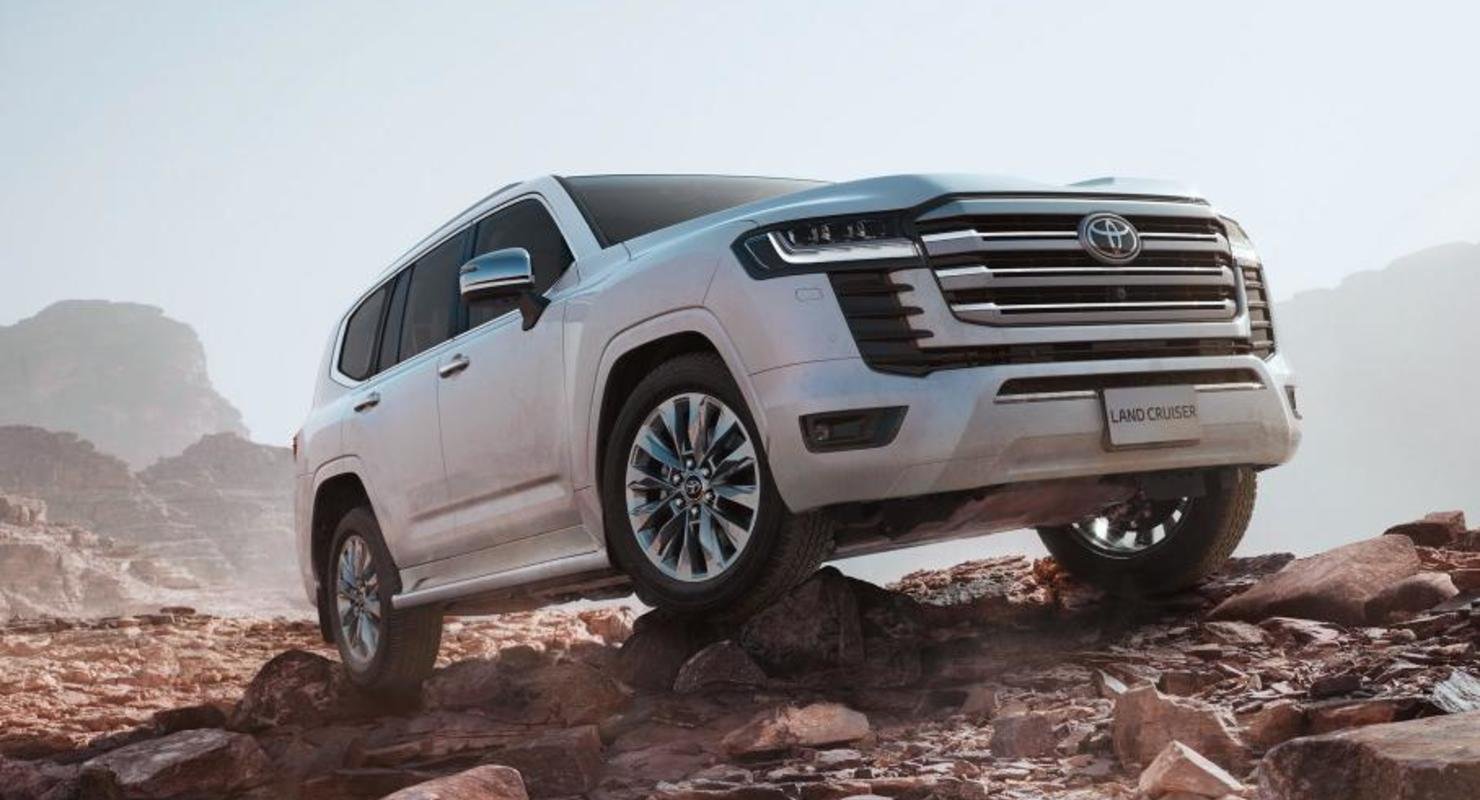 Toyota Land Cruiser 300 будет иметь атмосферный двигатель