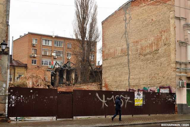 Прямые попадания. Более 150 исторических зданий уничтожено в Ростове за последние 10 лет!!! сейчас, города, здание, начало, здания, конец, Администрацией, застройки, затем, которые, вместе, историческую, архитектуры, жилой, середине, объектов, теперь, место, минимум, зданий