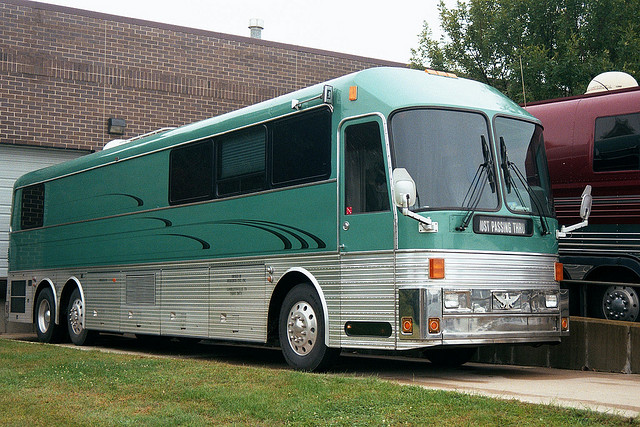 15 Eagle tour bus