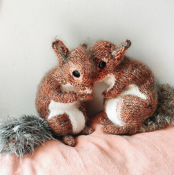 https://www.ravelry.com/patterns/library/red-squirrel-4