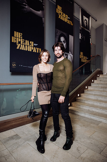 Агата Муцениеце, Виктория Дайнеко, Варвара Шмыкова и другие на премьере фильма "Не время умирать" в Москве Светская жизнь