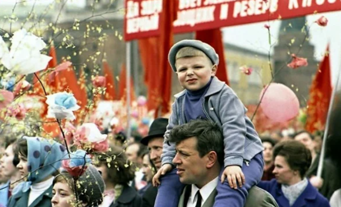 Чем вам Ленин не угодил, господа хорошие ?