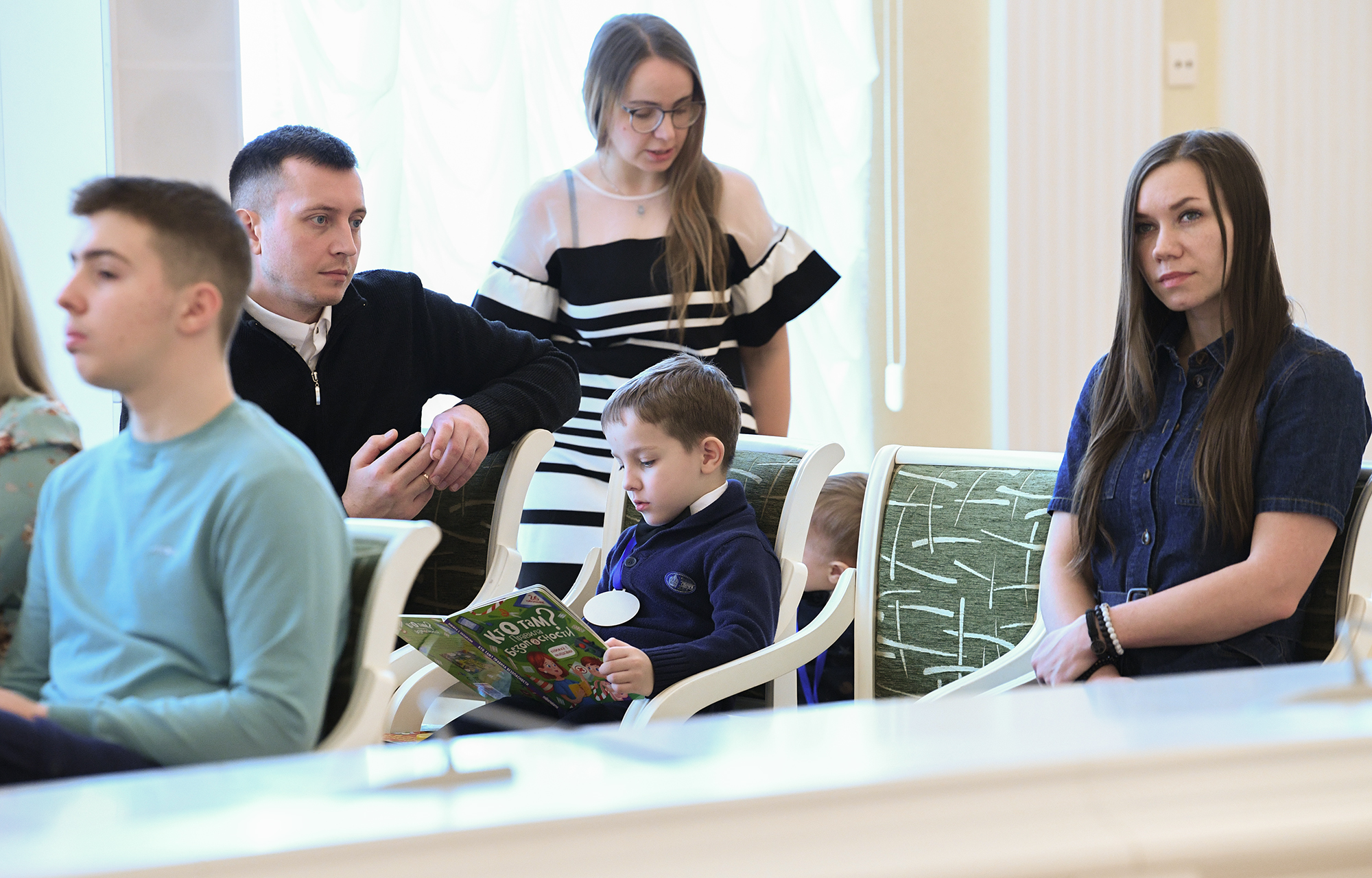 Молодым семьям Тверской области вручили жилищные сертификаты