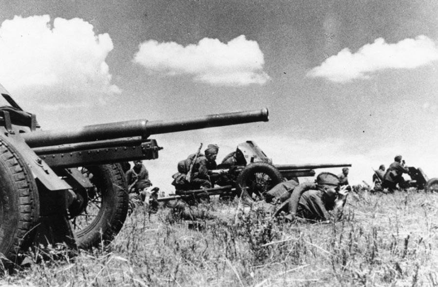 Хроники Второй мировой войны: Восточноевропейский фронт Хроники Второй мировой войны: Восточноевропейский фронт история