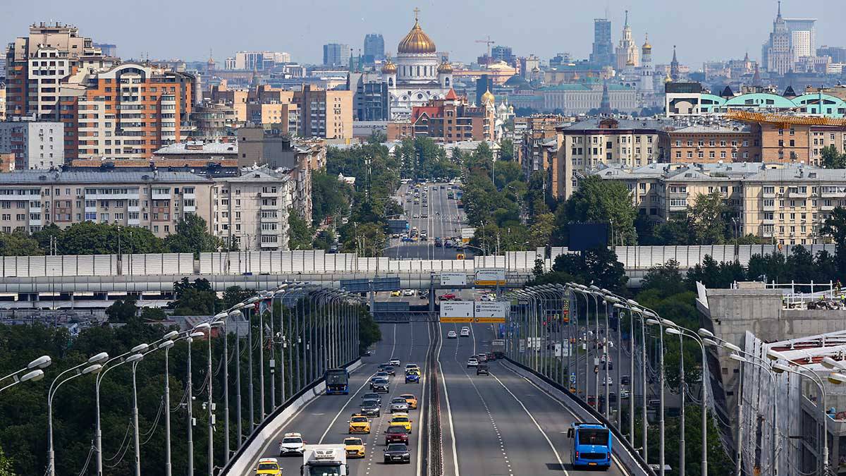 Москвичей предупредили о появлении запаха гари в городе вечером в пятницу