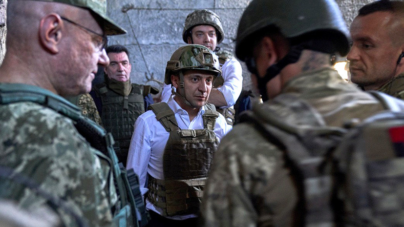 Зеленский повздорил с националистами в Донбассе