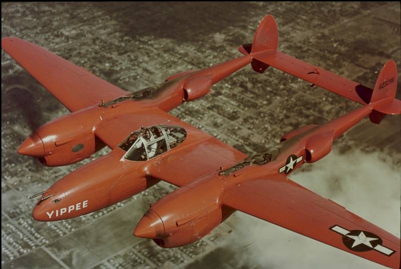 Лишнее водоизмещение истребителя P-38 "Лайтнинг"