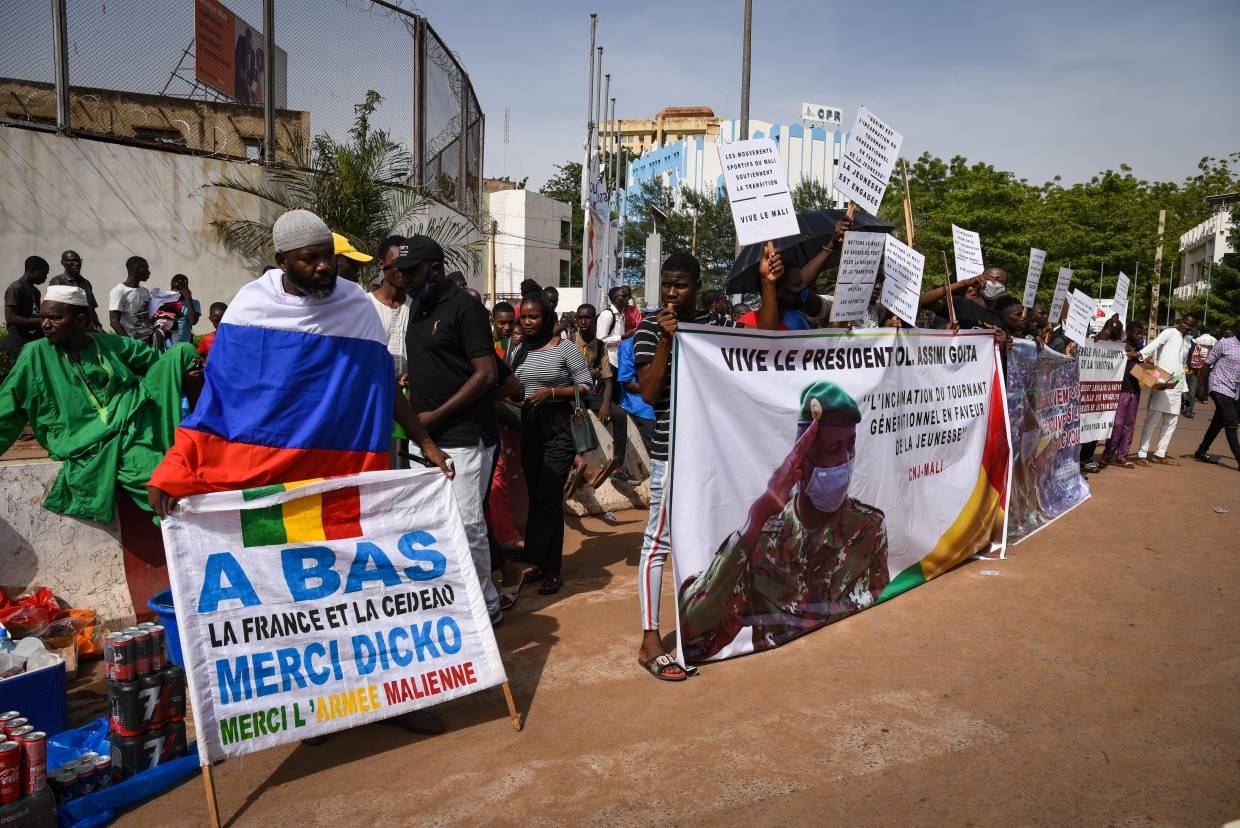 Поддубный об атаках радикалов в Мали и реакции ООН: нужно ликвидировать, а не осуждать террористов Весь мир