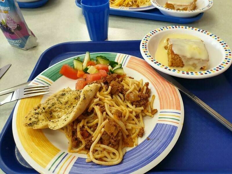12 учеников со всего мира поделились своими школьными обедами