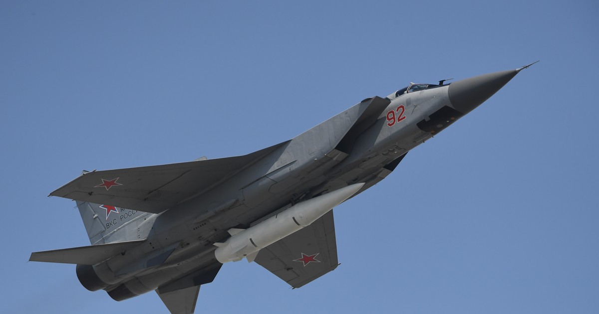 МиГ-31БМ поднимает «Кинжал» выше линии Армстронга