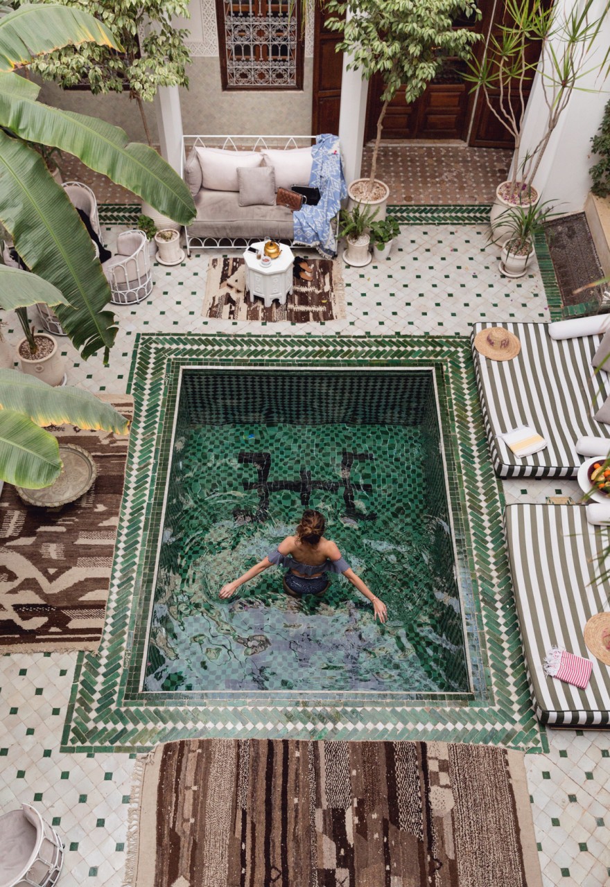 The-Fashion-Fraction-Marrakech-Travel-Guide-2017-Accomodation-Hotel-Riad-Yasmine-Pool-Yard-4