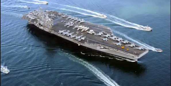 США направили авианосную ударную группу в сторону Тайваня...
