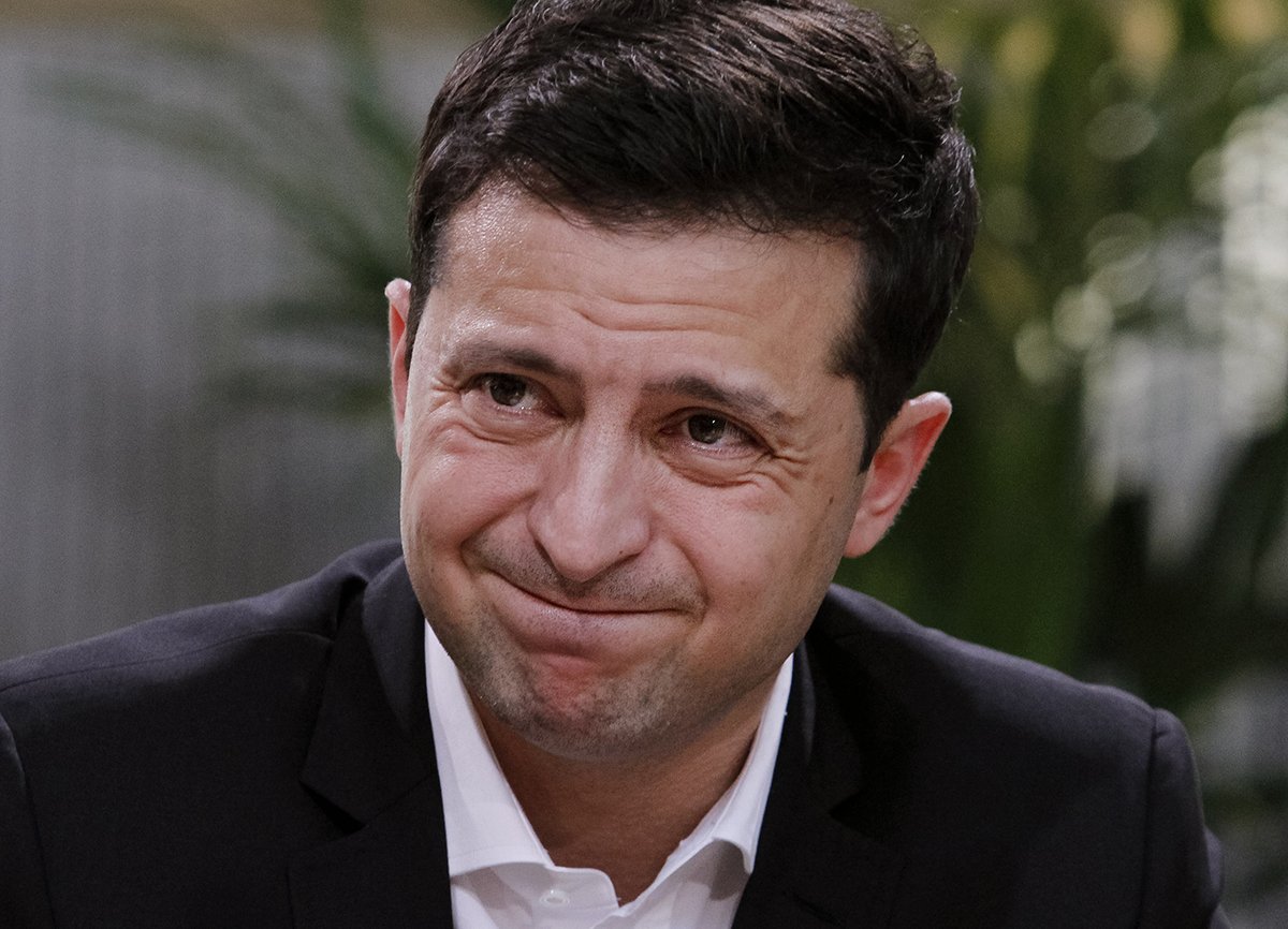 По следам Порошенко: рейтинг Зеленского упал в 2 раза