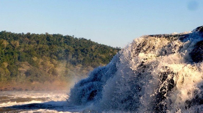 Чудо природы: уникальный водопаж Мокона Мокона, водопад, Уругвай, также, является, Водопад, метров, Аргентине, вдоль, когда, водопада, Юкума, каньона, местах, более, Каньон, километрах, объема, зависит, варьируясь