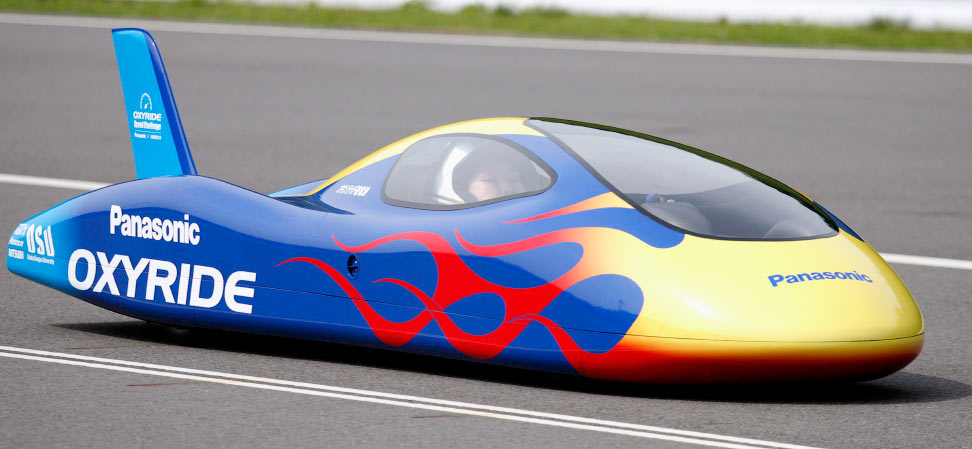 В августе 2007 года 192 элемента Oxyride формата AA питали автомобиль, достигший максимальной скорости 122 км/ч, попавший тем самым в книгу рекордов Гиннесса