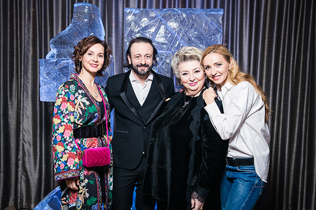 Татьяна Навка, Дмитрий Песков, Дарья Мороз и другие на гала-шоу Ильи Авербуха