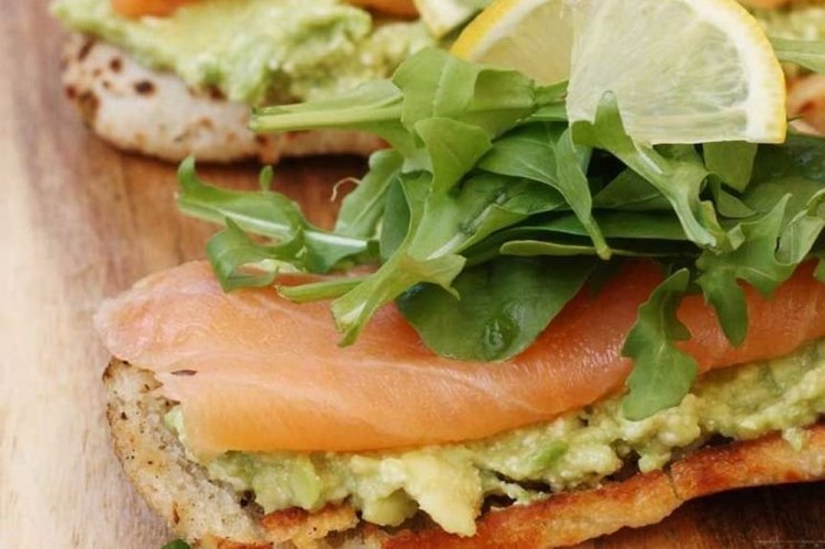 12 вкуснейших бутербродов с авокадо и красной рыбой закуски,рецепты