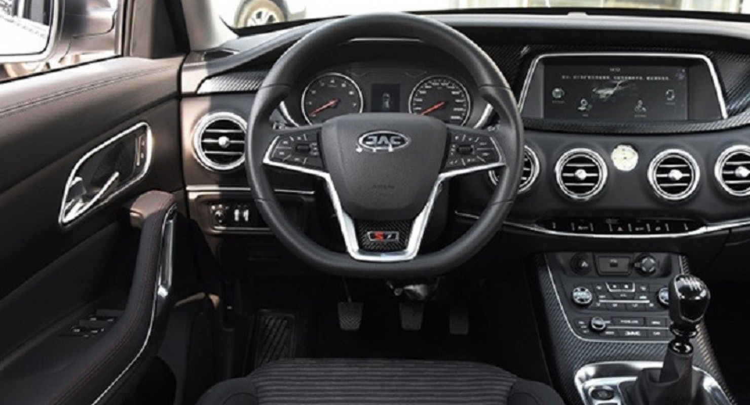 Компания JAC готовится вывести на российский рынок кроссовер S4