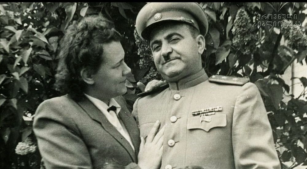 КАК РАЗРУШАЛИ СССР: ТРИ ПОЛИТИЧЕСКИХ ЖИЗНИ БЕЛОГО ЛИСА ШЕВАРДНАДЗЕ КАК РАЗРУШАЛИ СССР: ТРИ ПОЛИТИЧЕСКИХ ЖИЗНИ БЕЛОГО ЛИСА ШЕВАРДНАДЗЕ история