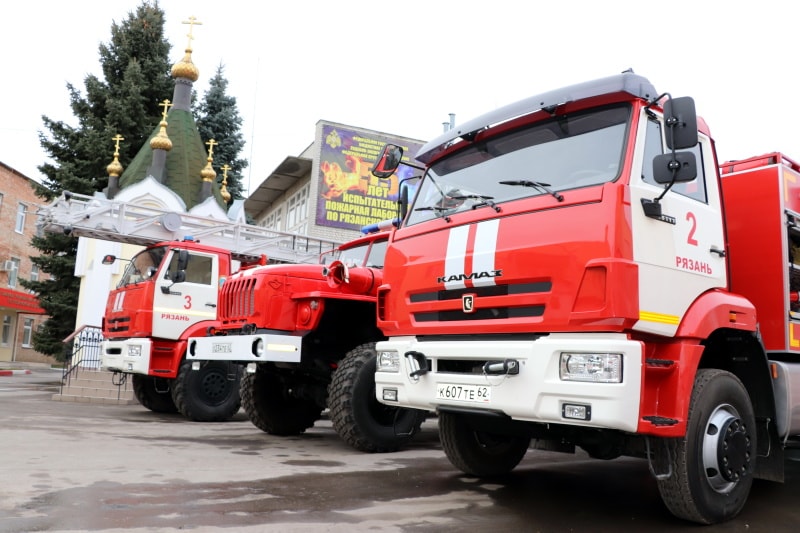 Новая пожарно-спасательная техника встала на боевое дежурство в Рязани