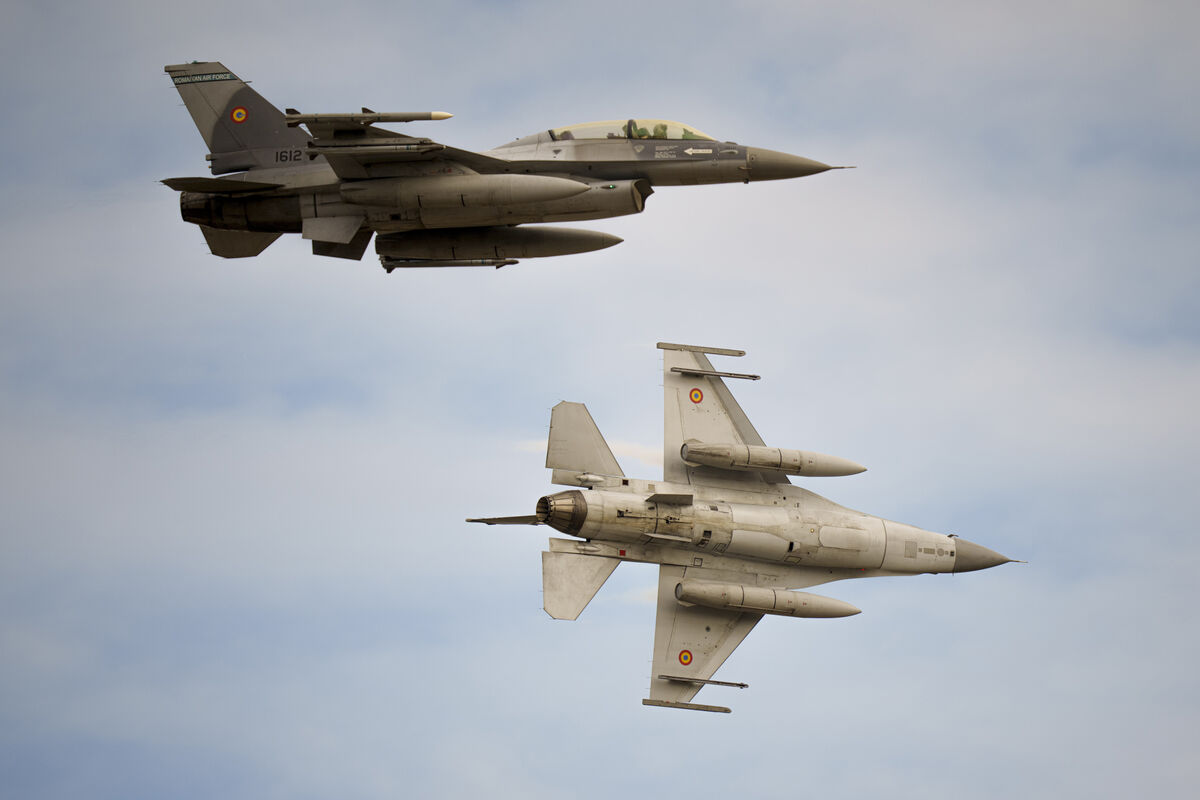 Парламент Болгарии утвердили поправки к договору о покупке в США истребителей F-16