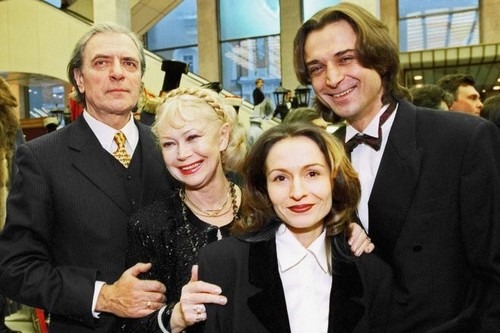 5 российских актеров-однолюбов, которые живут с единственной супругой уже больше 20 лет звезда,наши звезды,новости,развлечение,шоу,шоубиz,шоубиз