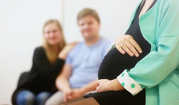 Союз педиатров России выступил против ЭКО и суррогатного материнства