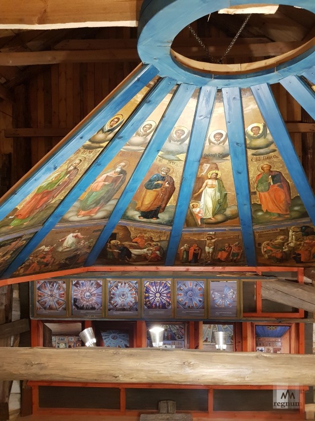 «Небеса» из часовни Трех Святителей из деревни Немята. Экспозиция музея Кенозерского национального парка